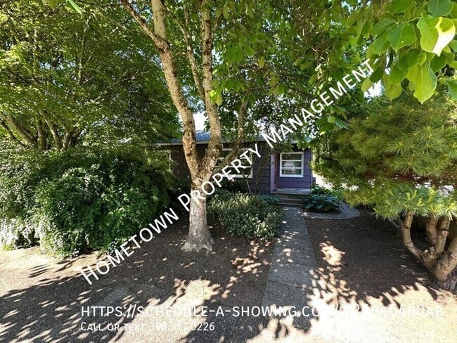 Building Photo - 1613 Garrison St NE