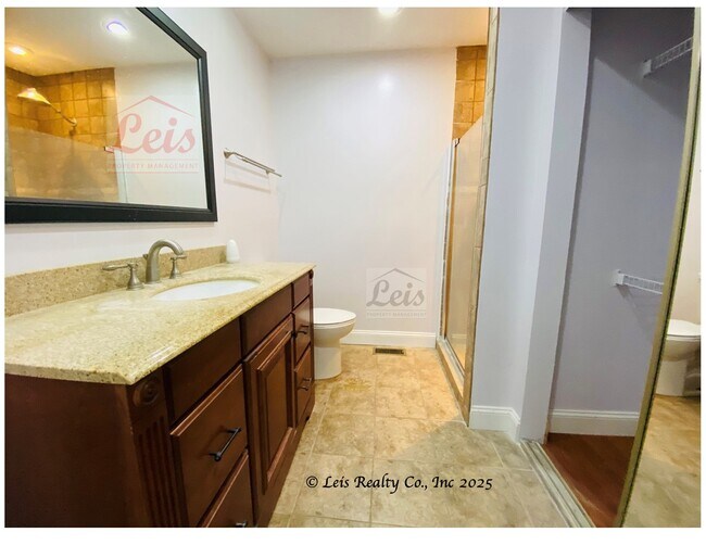 Building Photo - 2517 Newcastle Dr