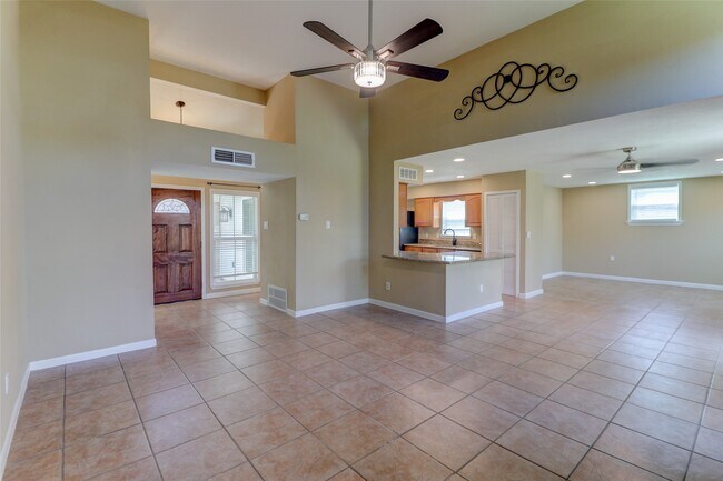 Building Photo - 17010 Cairnladdie St