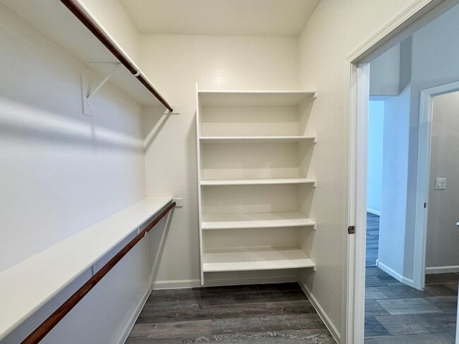 Building Photo - 2308 E Dust Devil Dr