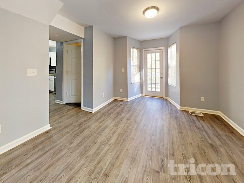 Building Photo - 3912 Laurel Bend Dr