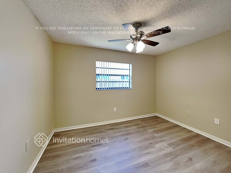 Building Photo - 1389 SW 151st Ave