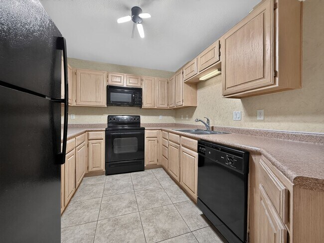 Building Photo - 10150 Belle Rive Blvd