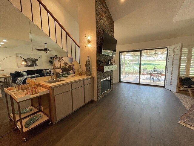 Building Photo - 41539 Woodhaven Dr W