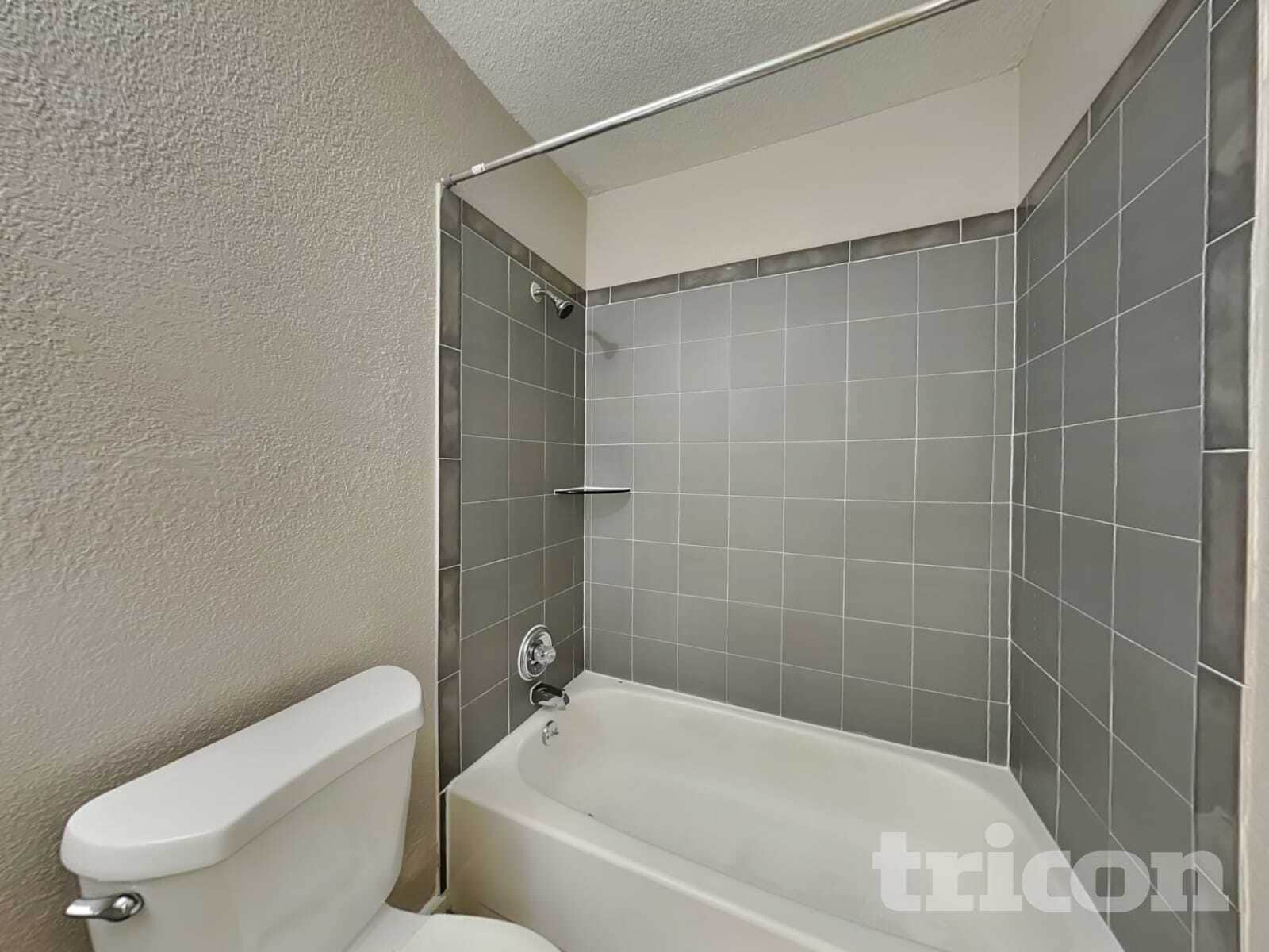 Building Photo - 3701 Sapphire Ln