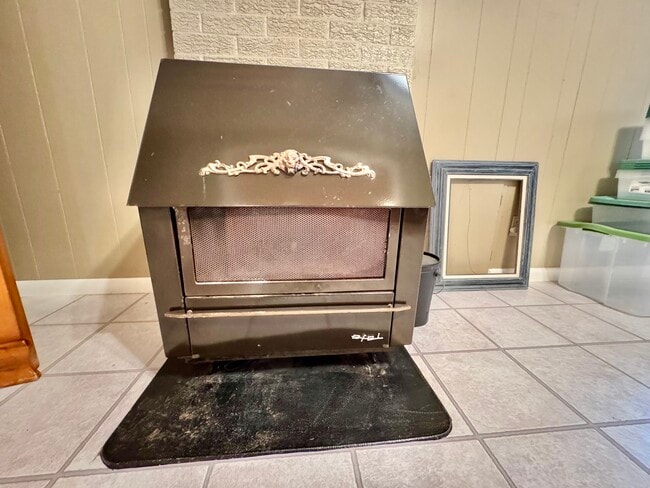 Building Photo - 307 N Union Ave