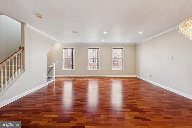 Building Photo - 105 Captains Way