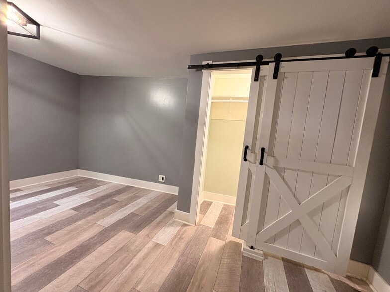 Building Photo - 104 Cottage Rd