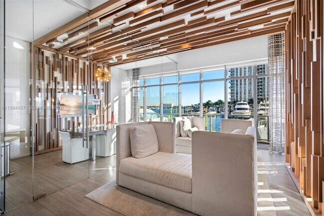 Building Photo - 17301 Biscayne Blvd