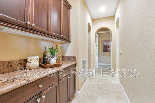 Building Photo - 1587 California Trail