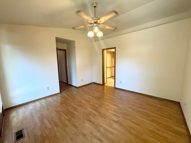 Building Photo - Now leasing in West Boise! This single-lev...