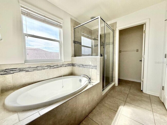 Building Photo - 7127 Nightshade Dr