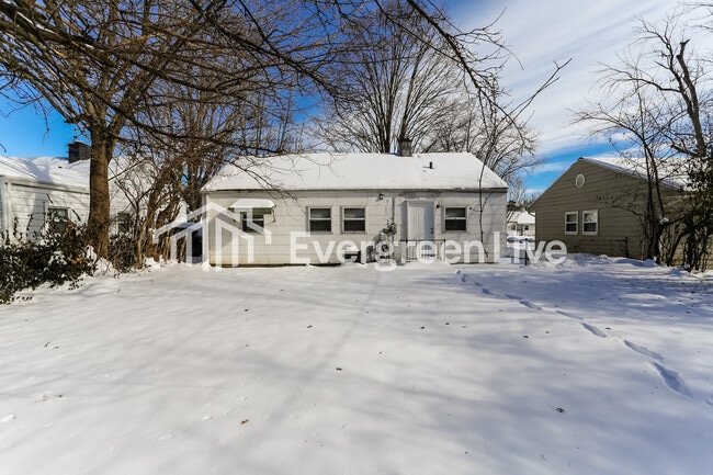 Building Photo - 885 S Ashburton Rd