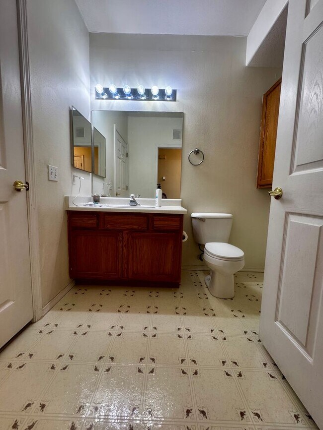 Building Photo - 3750 Penny Point