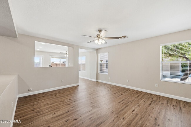 Building Photo - 2851 E Cherry Hills Dr