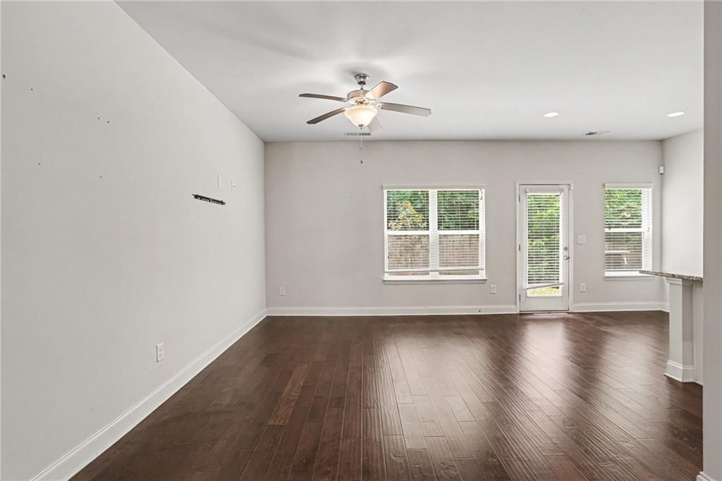 Building Photo - 10139 Benton Woods Dr