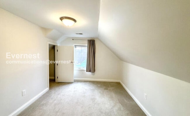 Building Photo - 616 Eastmoor Blvd