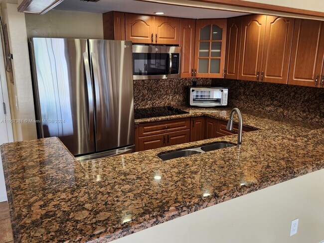 Building Photo - 995 SW 84th Ave