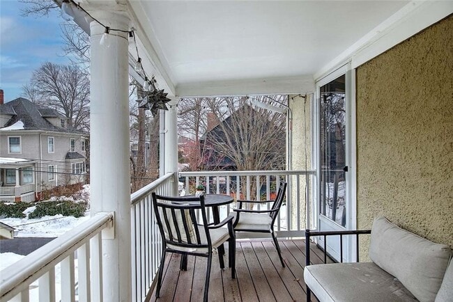 Building Photo - 118 Everett Ave