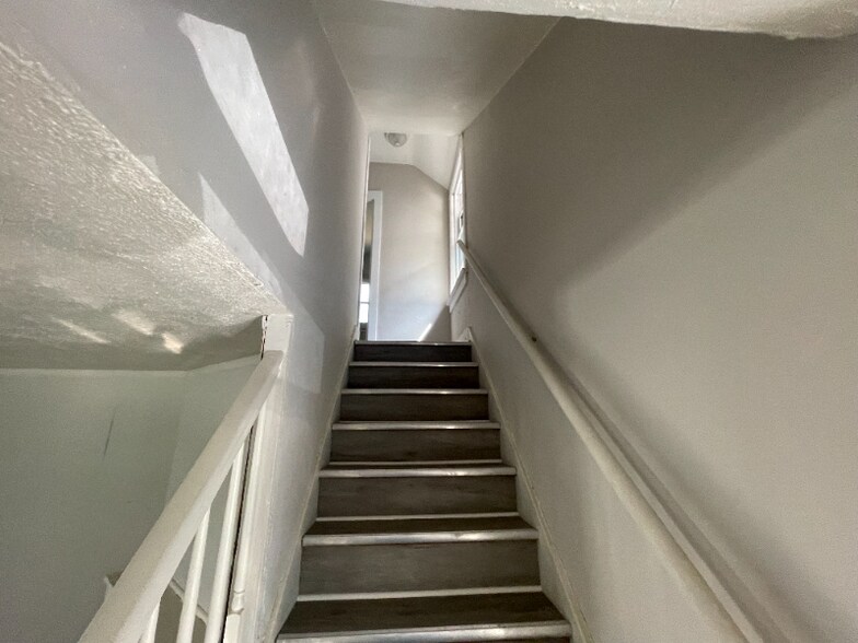 Building Photo - 14005 Scioto Ave