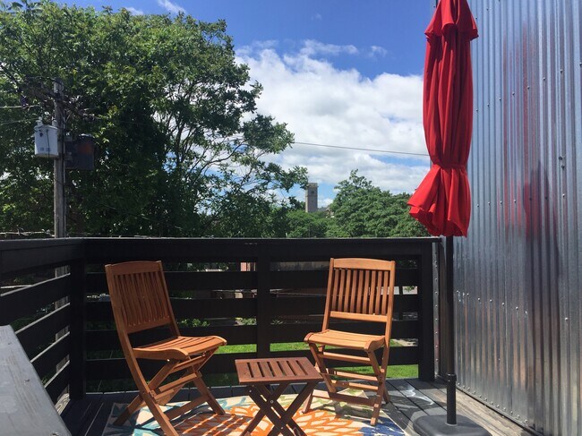 Building Photo - 104 Ferry St