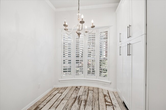 Building Photo - 854 Augusta Dr