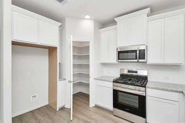 Building Photo - 1534 Revolution Way