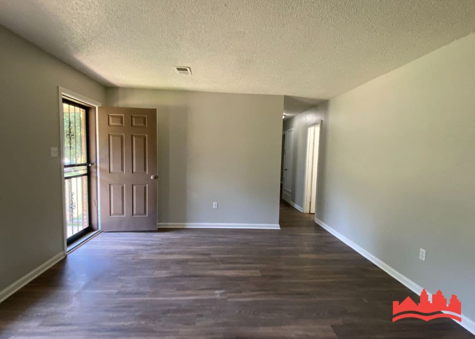 Building Photo - 5870 Jackson Dr