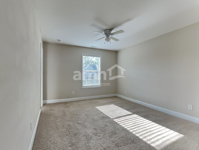 Building Photo - 1857 Bloom Ct
