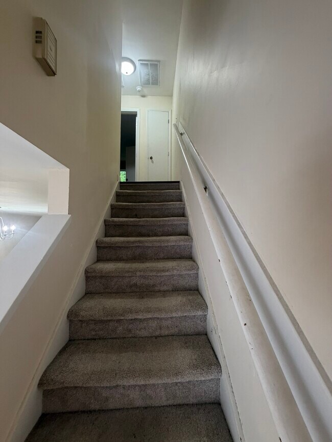 Building Photo - 936 Hearthridge Ct