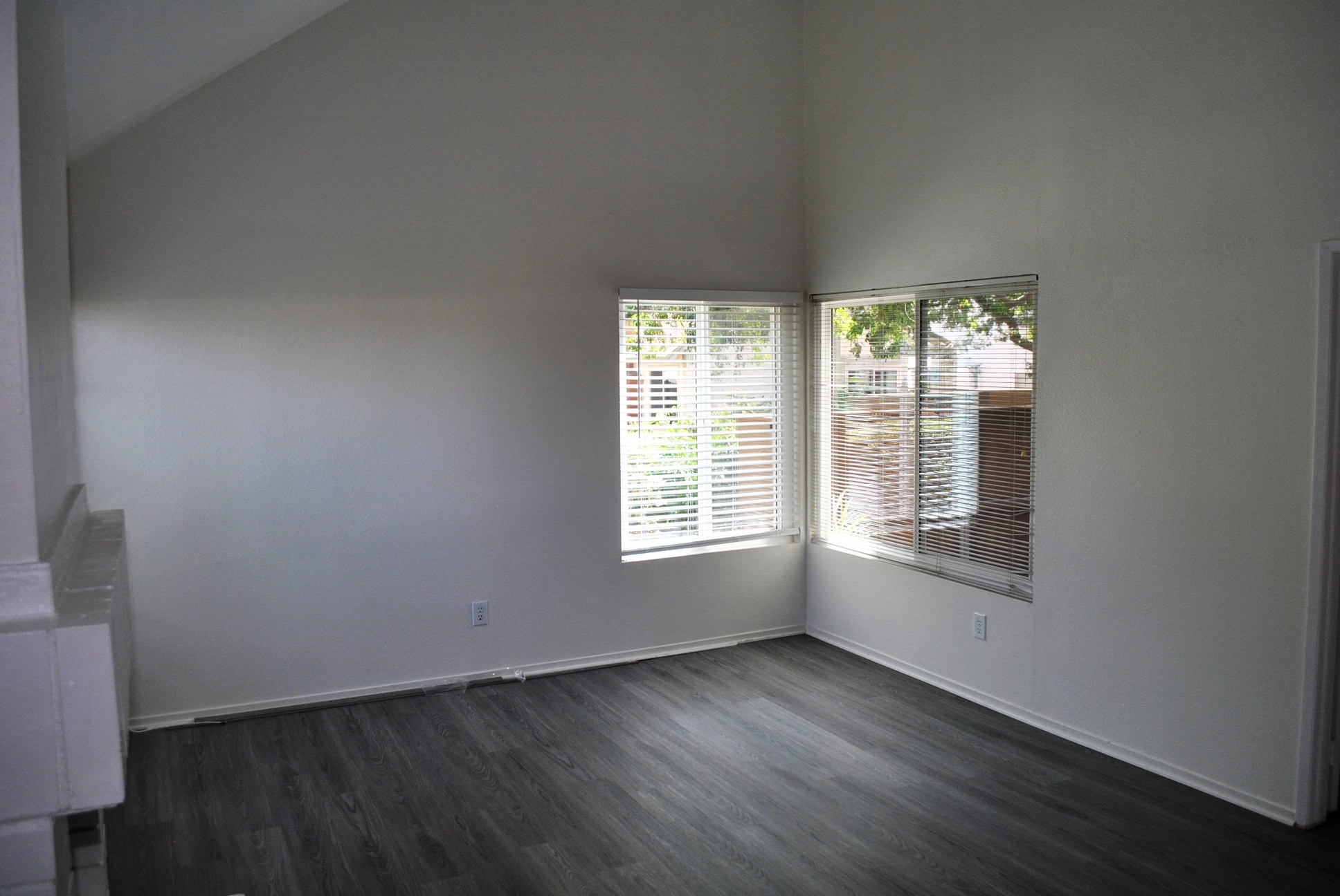 Building Photo - 10626 Escobar Dr