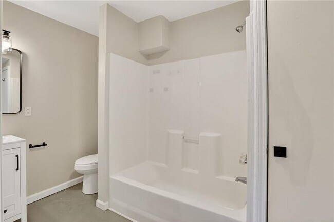 Building Photo - 3081 Glendale Ct