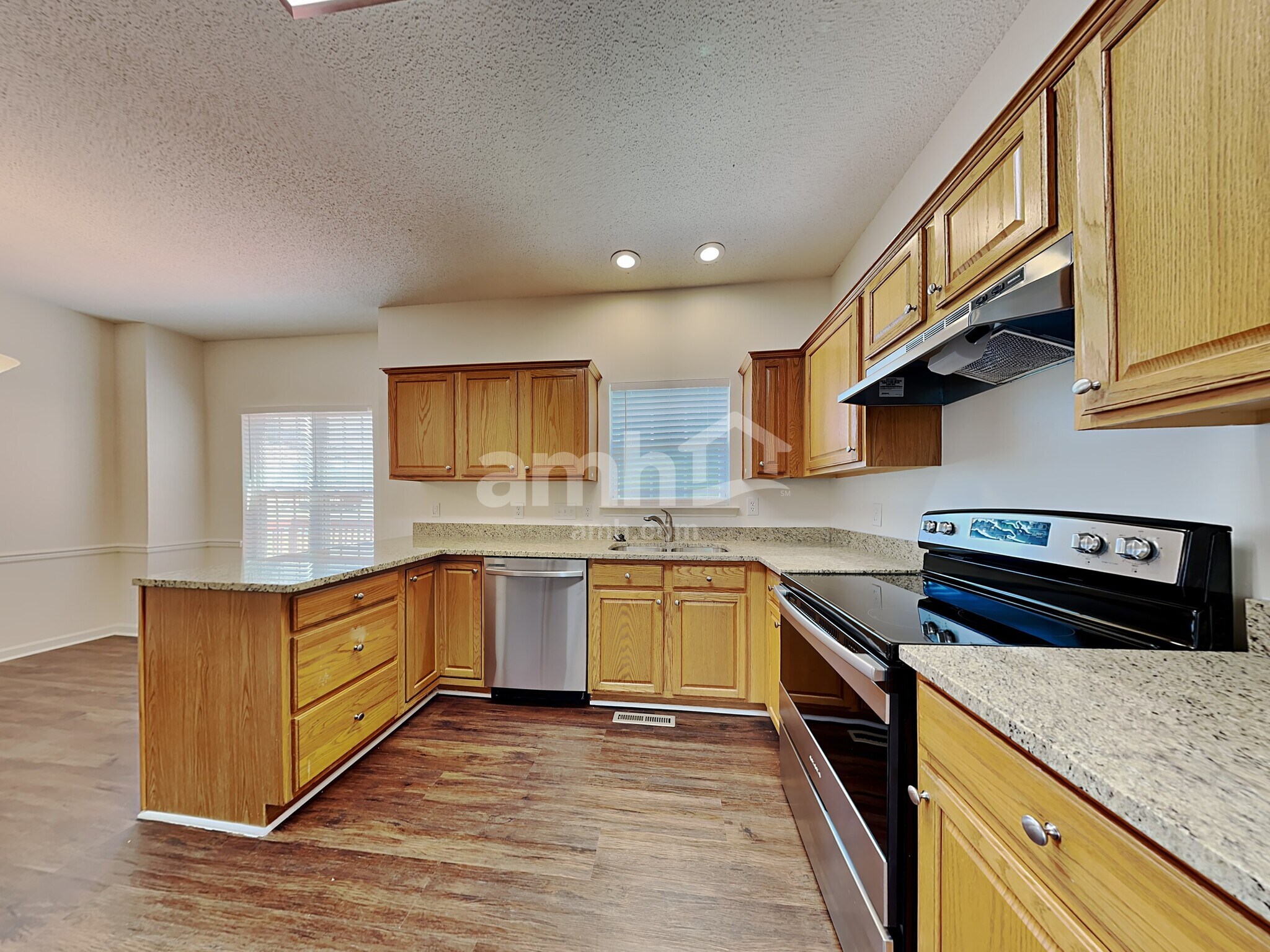 Building Photo - 135 Cabot Dr