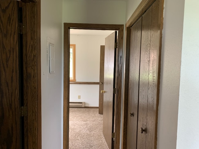 Building Photo - 154 Viking Cir