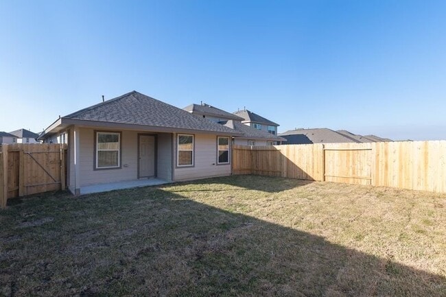 Building Photo - 17430 Linthorne St