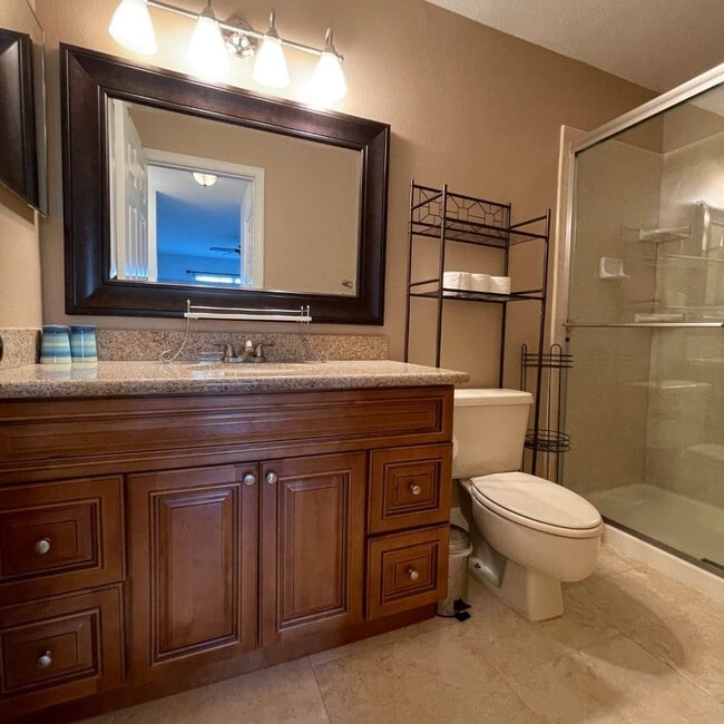 Building Photo - 2B/2.5 Condo in Longwood - Wood floors, great views, large balcony