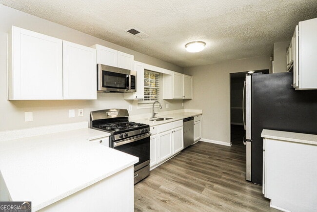 Building Photo - 852 Cascade Crossing