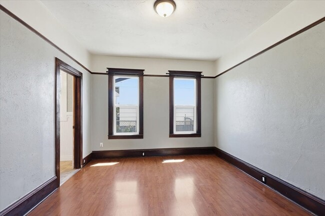 Building Photo - 1903 E Glass Ave