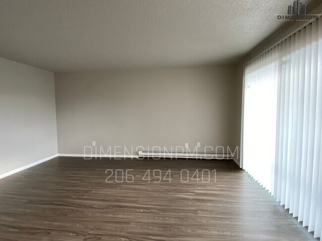 Interior Photo - 5403 Pacific Apartments