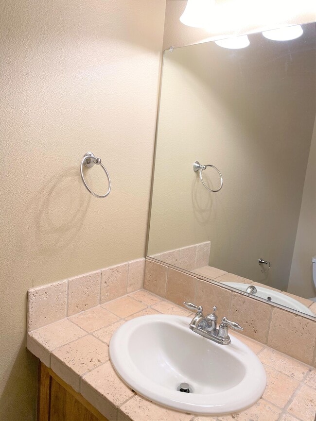 Building Photo - 1050 SW 170th Ave