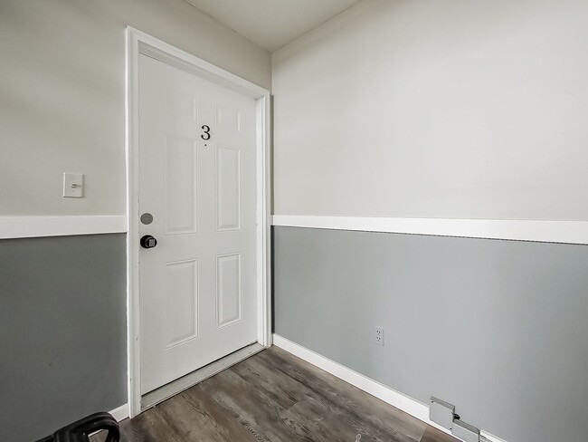 Building Photo - 1494 Nancywood Dr