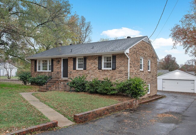 Primary Photo - Fully Updated Henrico Ranch with Sunroom, ...