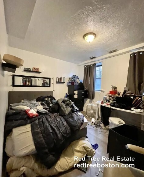 Building Photo - 669 Massachusetts Ave