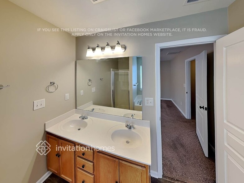 Building Photo - 8724 Westwind Point Dr