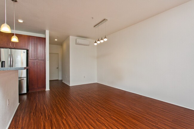 Building Photo - Pet friendly 3/2.5/2 In the heart of Kapolei