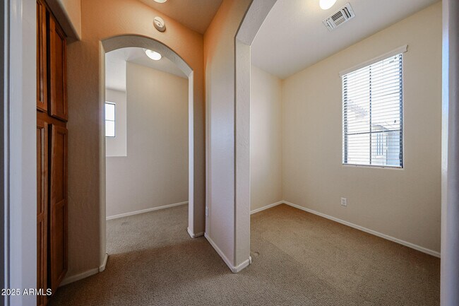Building Photo - 2418 W Jake Haven