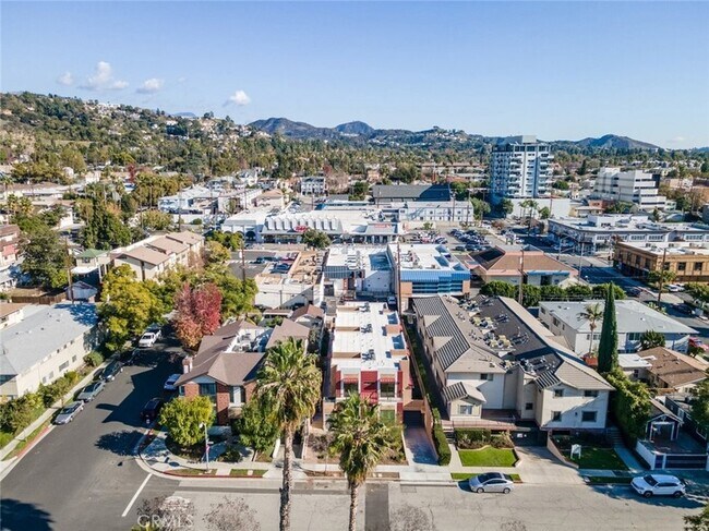 Building Photo - 1212 Viola Ave