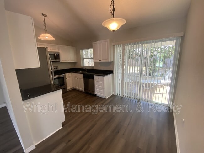 Building Photo - 3544 Martell St