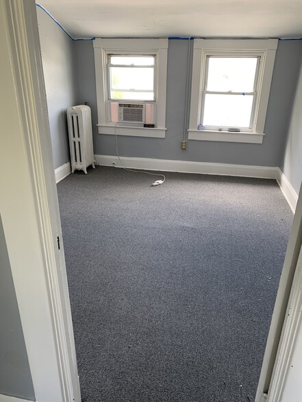 Building Photo - 2920 E Cold Spring Ln