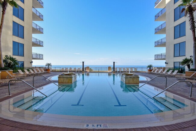 Building Photo - 15100 Front Beach Rd